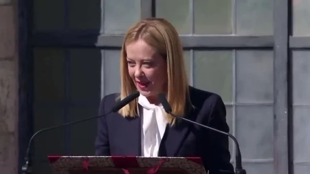 Meloni contestata ad Assisi: la premier richiama i contestatori al rispetto