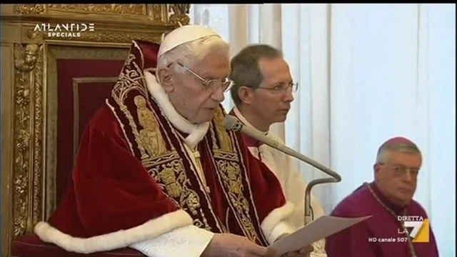 Le storiche immagini della rinuncia al pontificato di Benedetto XVI