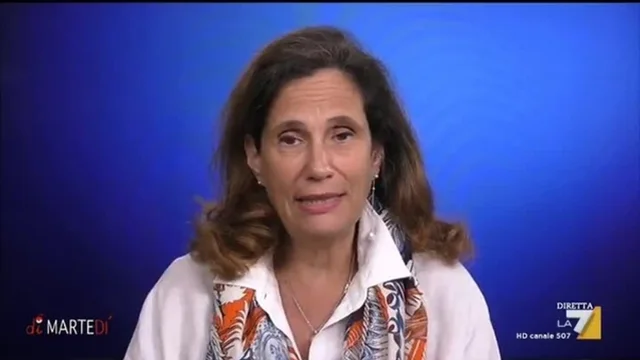 Coronavirus, Ilaria Capua: "Il virus purtroppo non andrà via"