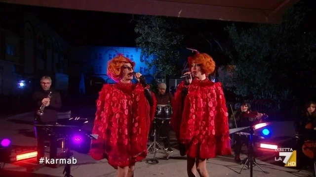 La Christmas Song delle Karma B