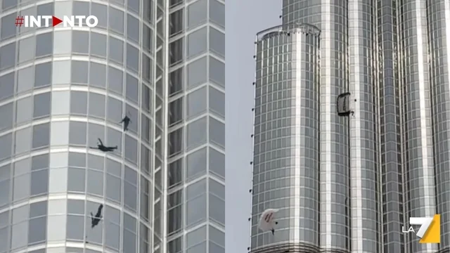 Salto nel vuoto dal Burj Khalifa, Dubai: lo spettacolare lancio con il paracadute