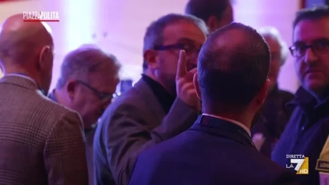 “Questo lo devo menare”: così il Sindaco dell’Aquila Biondi al nostro inviato