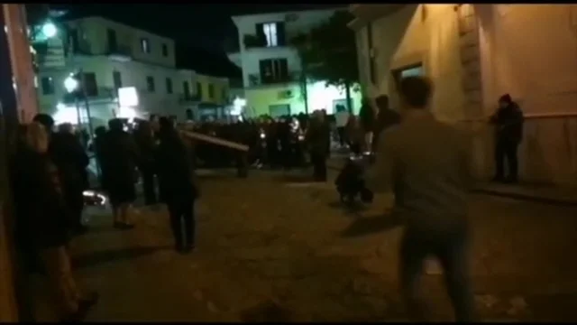 Gol del Napoli durante la via Crucis: il boato tra i fedeli