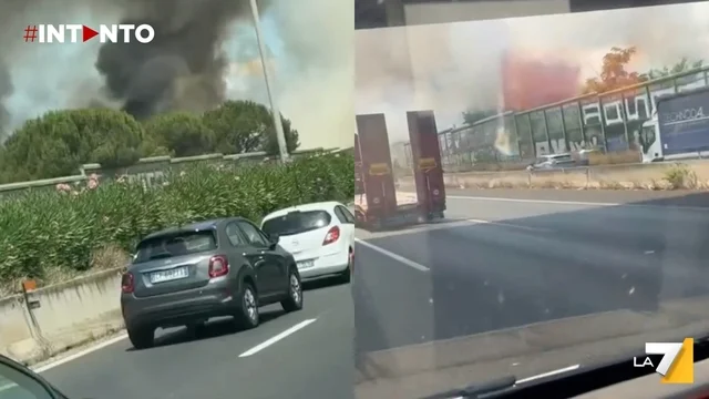 Incendio Cinecittà: fiamme e fumo nero coinvolgono anche il Raccordo Anulare