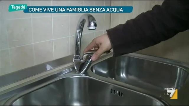 Come vive una famiglia senza acqua