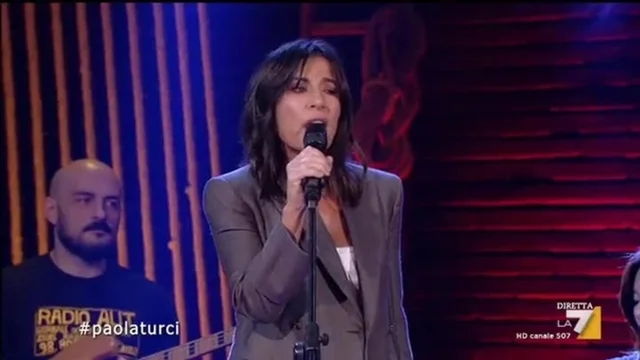 Paola Turci e la sua versione di 'Povera Patria' dal vivo a Propaganda Live