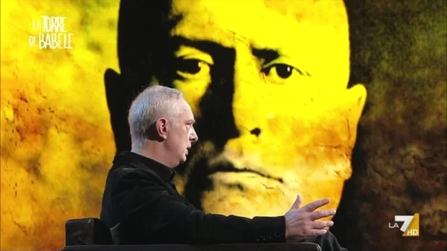 Scurati: "Mussolini scrisse a Hitler, pregandolo..."
