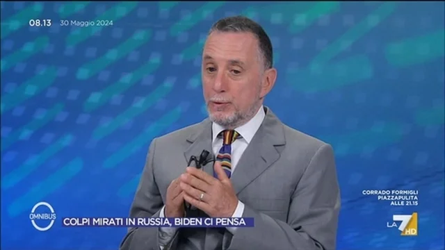 Colpi mirati in Russia, Biden ci pensa - Omnibus, 30/05/2024
