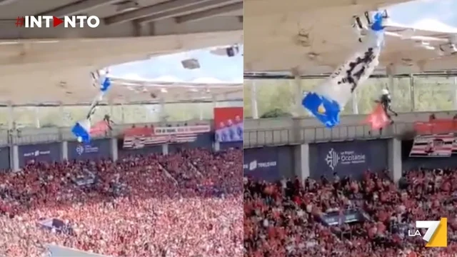 Paracadutista fallisce l'atterraggio allo Stade de Toulouse prima della partita di Coppa dei Campioni di Rugby