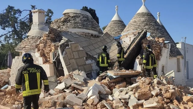 Cisternino, grave esplosione in un trullo: si cerca disperso sotto le macerie