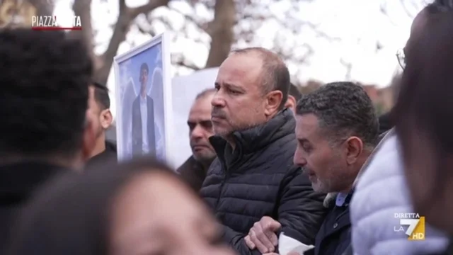 Omicidio a scuola a La Spezia: “Aba vive”, la rabbia degli studenti e le accuse all’istituto