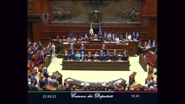 Camera, commemorazione Berlusconi: l’interminabile applauso dell’Aula