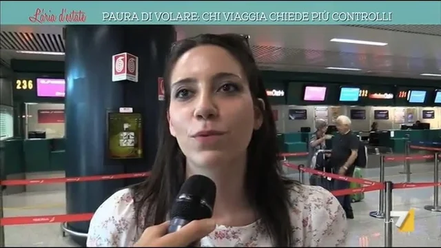 Paura di volare: chi viaggia chiede più controlli