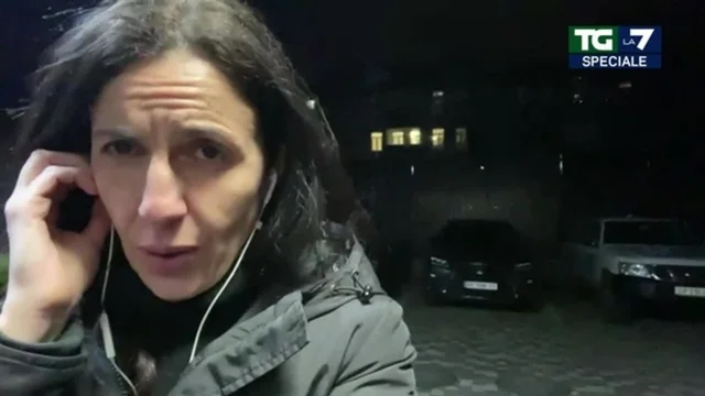 Ucraina, allarme aereo a Dnipro. In diretta l'inviata Francesca Mannocchi