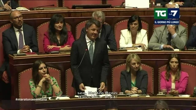 La Russa interrompe Renzi e grida: "Stai sereno!". La replica: "Quello sempre, Ignazio"