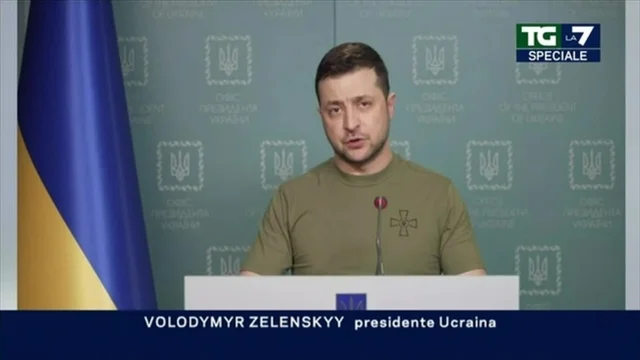 Ucraina, Volodymyr Zelensky: "Dobbiamo ancora combattere, tra la vita e la schiavitù. E' possibile battere il male. I russi si preparano a bombardare Odessa, sarebbe un crimine di guerra"