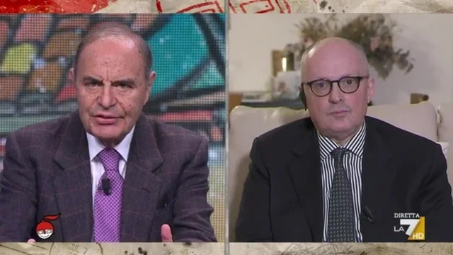 Assembramenti, Bruno Vespa: "Userei gli idranti sui ragazzi senza mascherina"