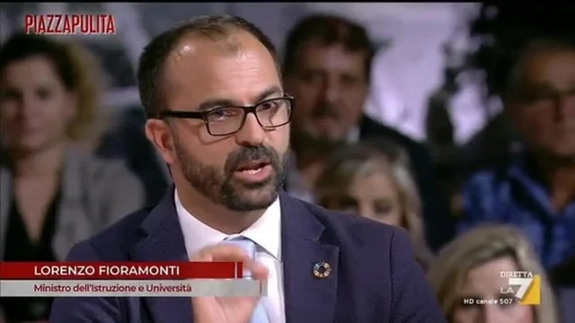 Lorenzo Fioramonti: "Da troppo tempo investiamo pochissimo nella scuola"