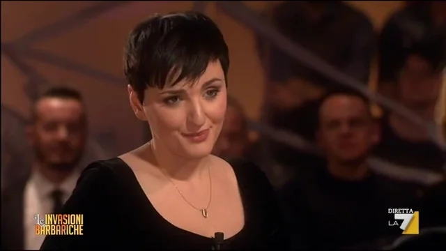 Arisa commenta Sanremo: i cantanti, le vallette e le critiche