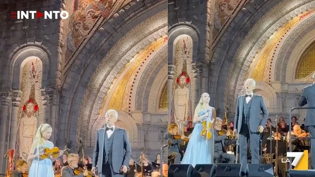 Andrea Bocelli emoziona Lourdes: canta l’Ave Maria durante la Settimana Santa