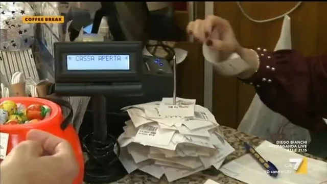 Evasione fiscale, il governo lancia la lotteria degli scontrini: estrazione a premi fino a 1 milione di euro