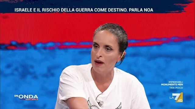 La cantante israeliana Noa: "Netanyahu è folle, dovrebbe finire i suoi giorni in carcere"