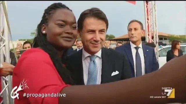 Emma la Contessa: il suo primo selfie con Giuseppe Conte