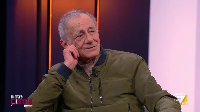 Il ritorno di Roberto Vecchioni a In Altre Parole e l'intervista esclusiva: "Appena uscito dall'ospedale son tornato a cantare"