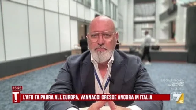 Bonaccini su Afd: "Adesso si misurino col governo, non più con la propaganda"