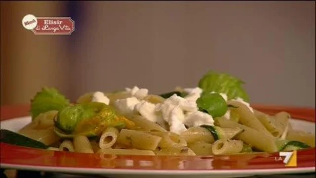Penne integrali con Alici, Mozzarella e Fiori di Zucca