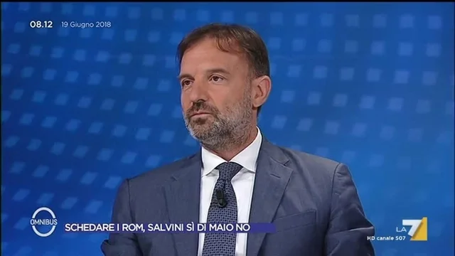 Schedare i Rom, Salvini sì Di Maio no