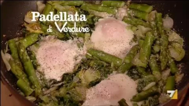 Padellata di lattuga e cipollotti