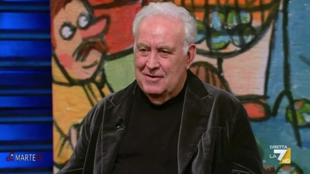 Santoro: "La Meloni dà l'idea di essere un cagnolino alla corte di Trump"