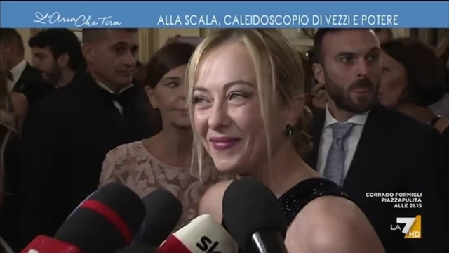 Alla Scala, caleidoscopio di vezzi e potere