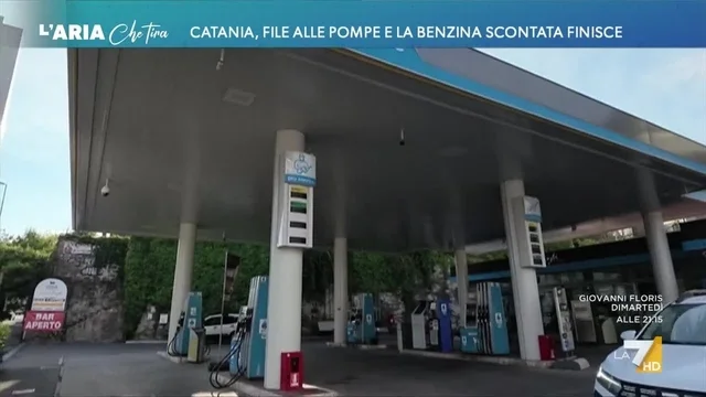 Catania, file alle pompe e la benzina scontata finisce