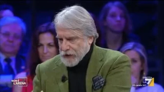 Paolo Crepet e Alba Parietti commentano in studio i rischi della manipolazione
