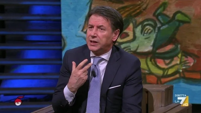 Conte attacca Meloni: "Ha costruito una politica estera disastrosa per gloria personale"