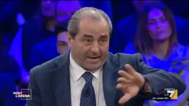 Antonio Di Pietro e il modo per combattere la prostituzione: 'Occorre stabilire delle sanzioni per i clienti'
