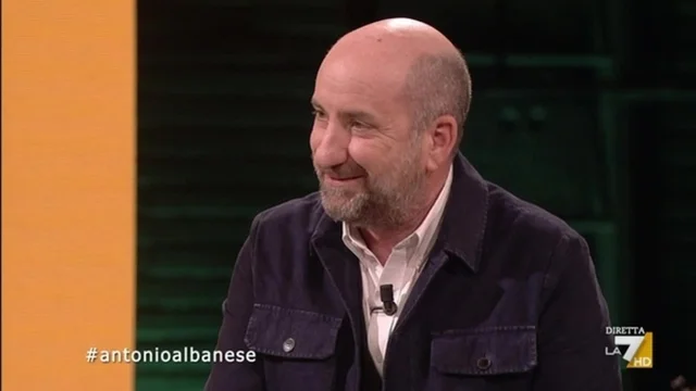 Antonio Albanese presenta il suo primo romanzo "La strada giovane"