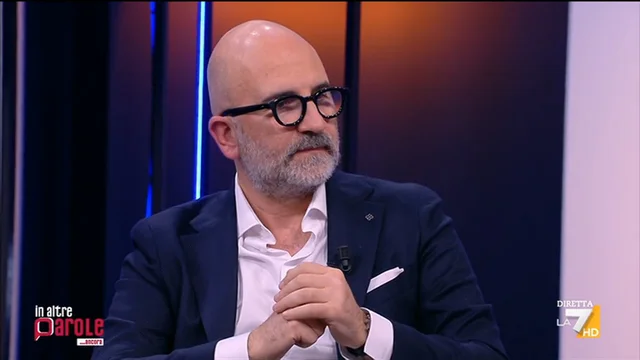 "I libri sono l'ultimo strumento di libertà che ci rimane", l'intervista a Donato Carrisi su "La bugia dell'orchidea"