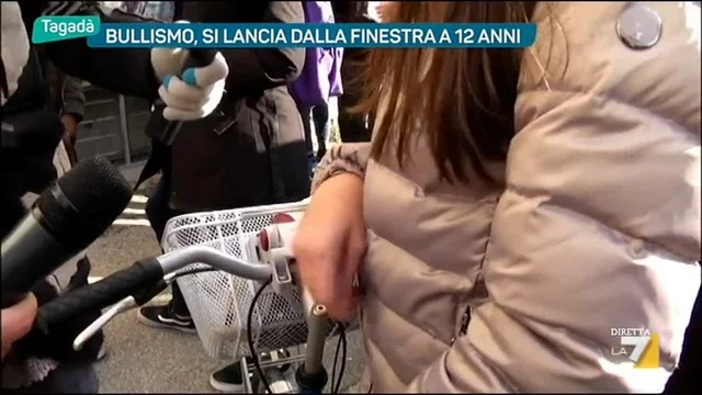 Bullismo, si lancia dalla finestra a 12 anni