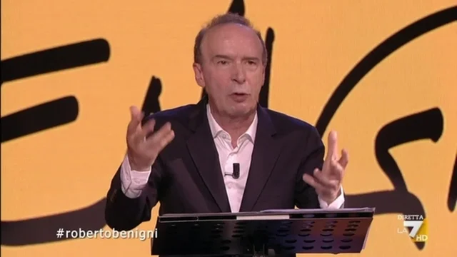 L'appello accorato di Roberto Benigni ai giovani: "Siete la generazione più istruita di sempre"