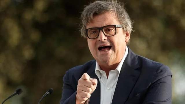 Calenda contro i 5 Stelle: "Bisogna cancellarli!"