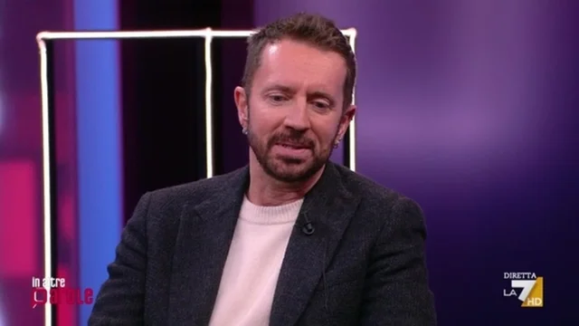 "In questo governo c'è poca pietà", l'intervento di Andrea Scanzi sull'esecutivo di Giorgia Meloni
