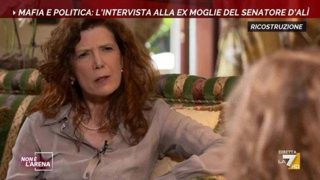 L'intervista di Sandra Amurri alla ex moglie del senatore D'Ali: "Matteo Messina Denaro lo tenevo sulle ginocchia"