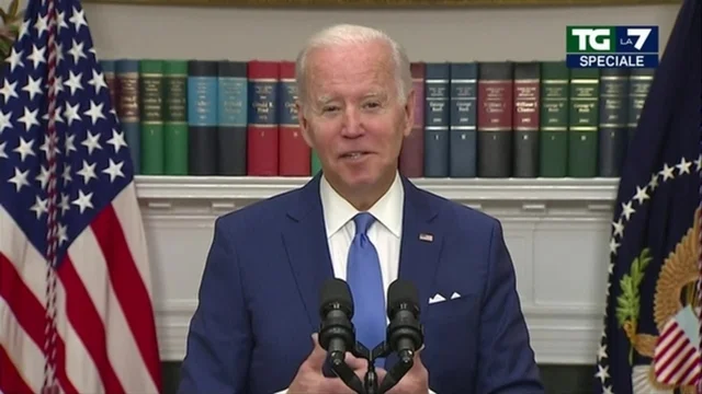 Biden contro gli oligarchi russi: "Sono cattivi, ridurremo il loro potere grazie alle sanzioni"