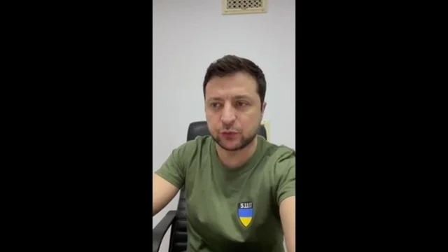 Ucraina, l'allarme lanciato da Zelensky: "La centrale nucleare di Zaporizhzhia è in fiamme dopo i bombardamenti russi"