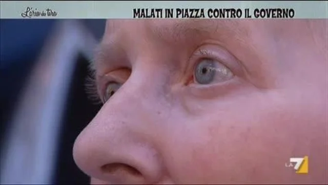 Malati in piazza contro il governo