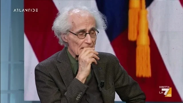 Ucraina, l'intervista a Luciano Canfora: "Anche l'ambasciatore Romano è preoccupato. La posta in palio sembra essere la caduta del regime russo"