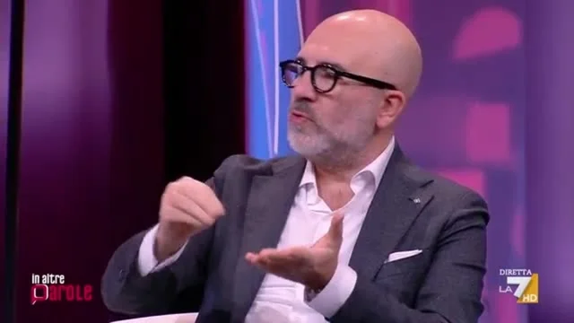 Carrisi su Passaggio al Bosco: “Se esiste qualcuno compra i loro libri, ma sicuro che qualcuno li legga? Sono una palla”